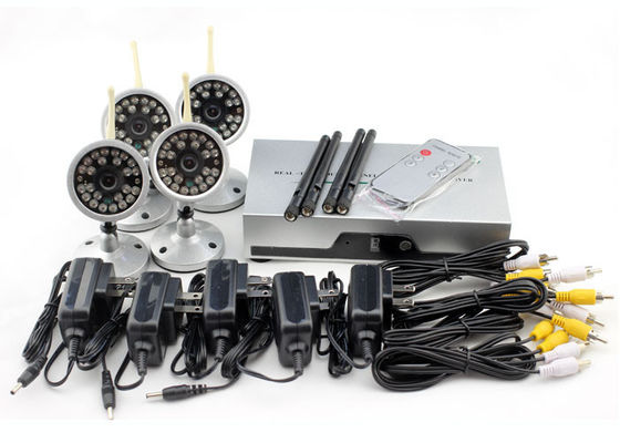 Τέσσερα κάμερα 4 ασύρματα συστήματα ασφαλείας καμερών καναλιών 2.4G RF για το σπίτι/τη βίλα